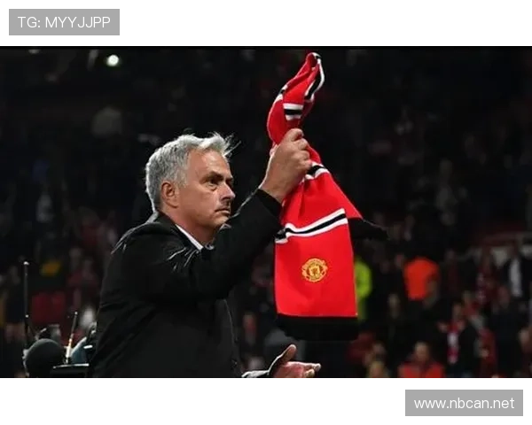 拜仁慕尼黑防守体系隐患显现:从高压到失位的稳定性承压 拜仁慕尼黑防守体系隐患显现:从高压到失位的稳定性承压