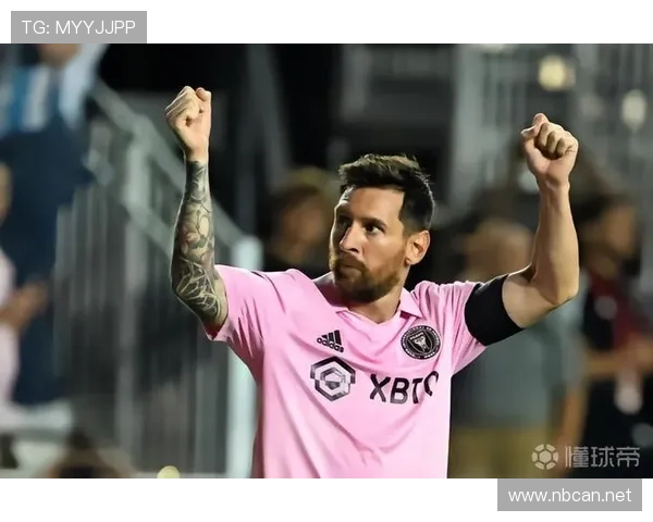 刚刷到梅西出门，拎着个包，价格能付我两年房租