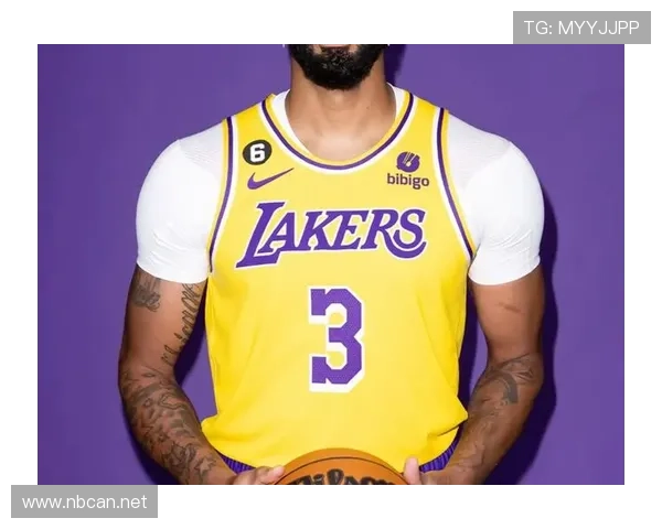 安东尼·戴维斯内线强攻提升防守效率拉开与历史顶级中锋差距